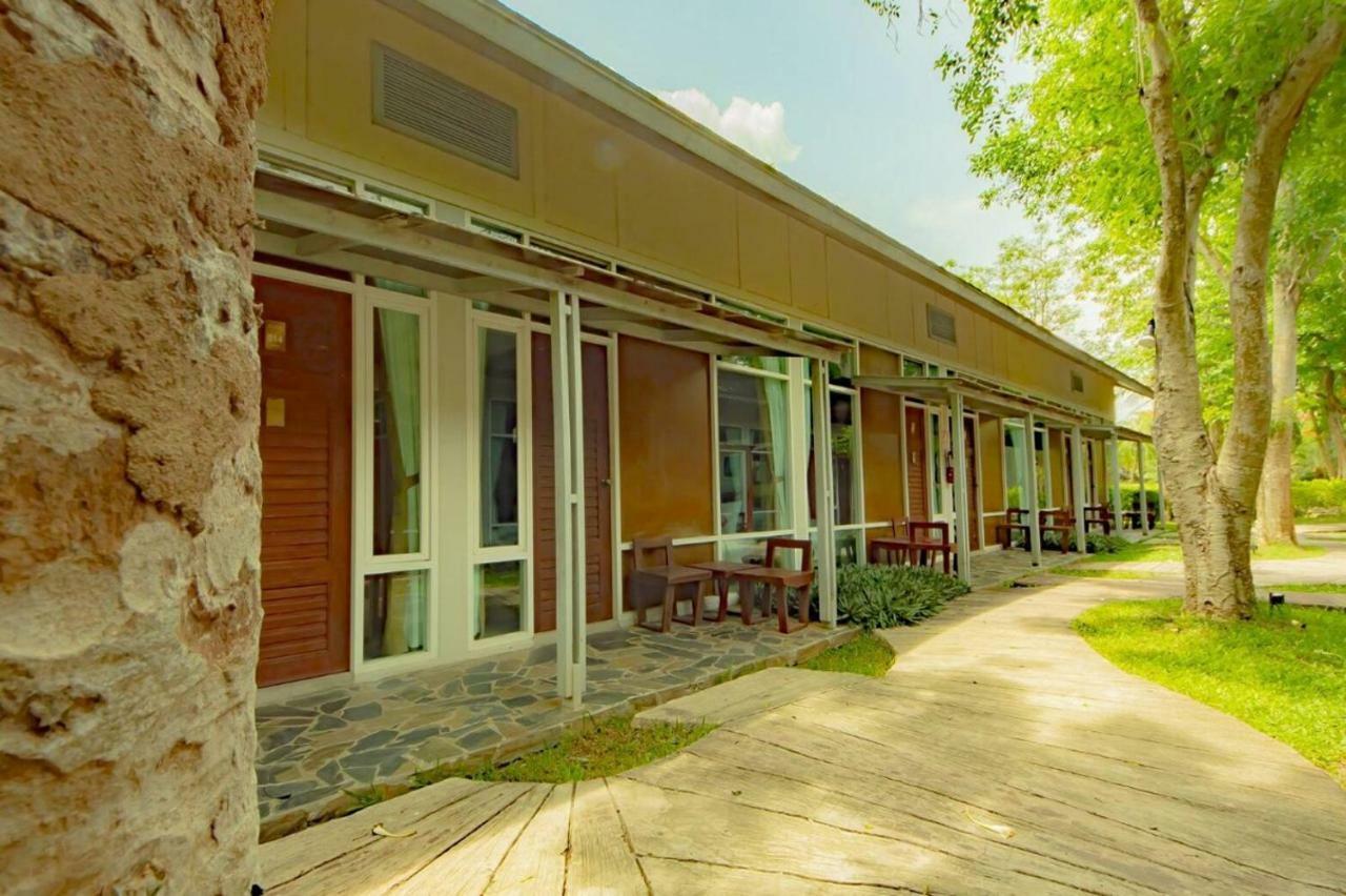 Nana Resort Kaeng Krachan Exterior foto